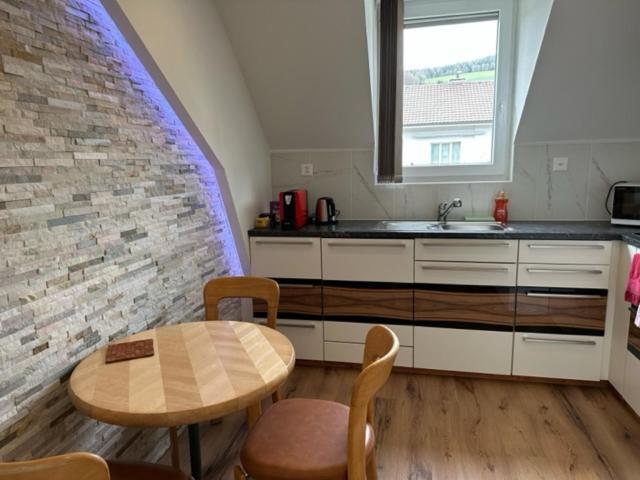 Studio Cosy Au Centre De Couvet 외부 사진