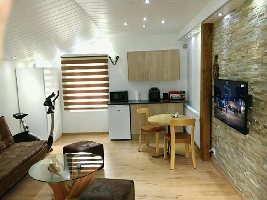 Studio Cosy Au Centre De Couvet 외부 사진