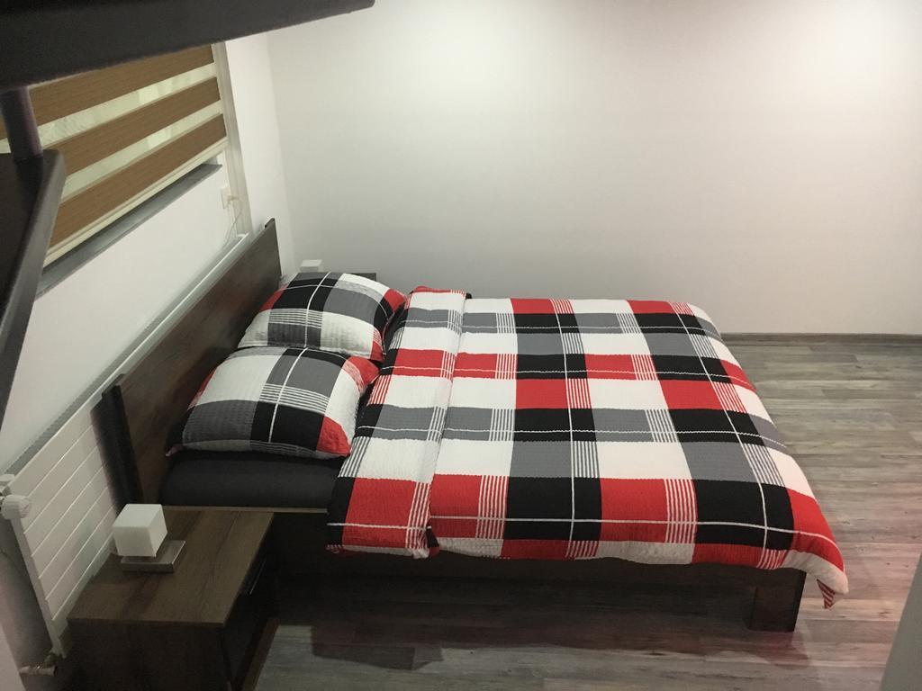 Studio Cosy Au Centre De Couvet 외부 사진